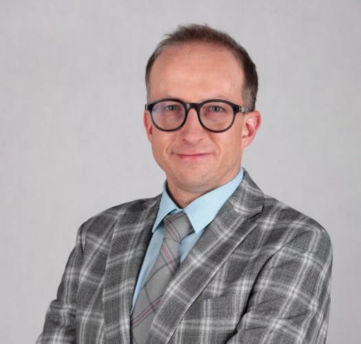 Naukowiec Roku US — dr Radosław Zych z INOPiB!